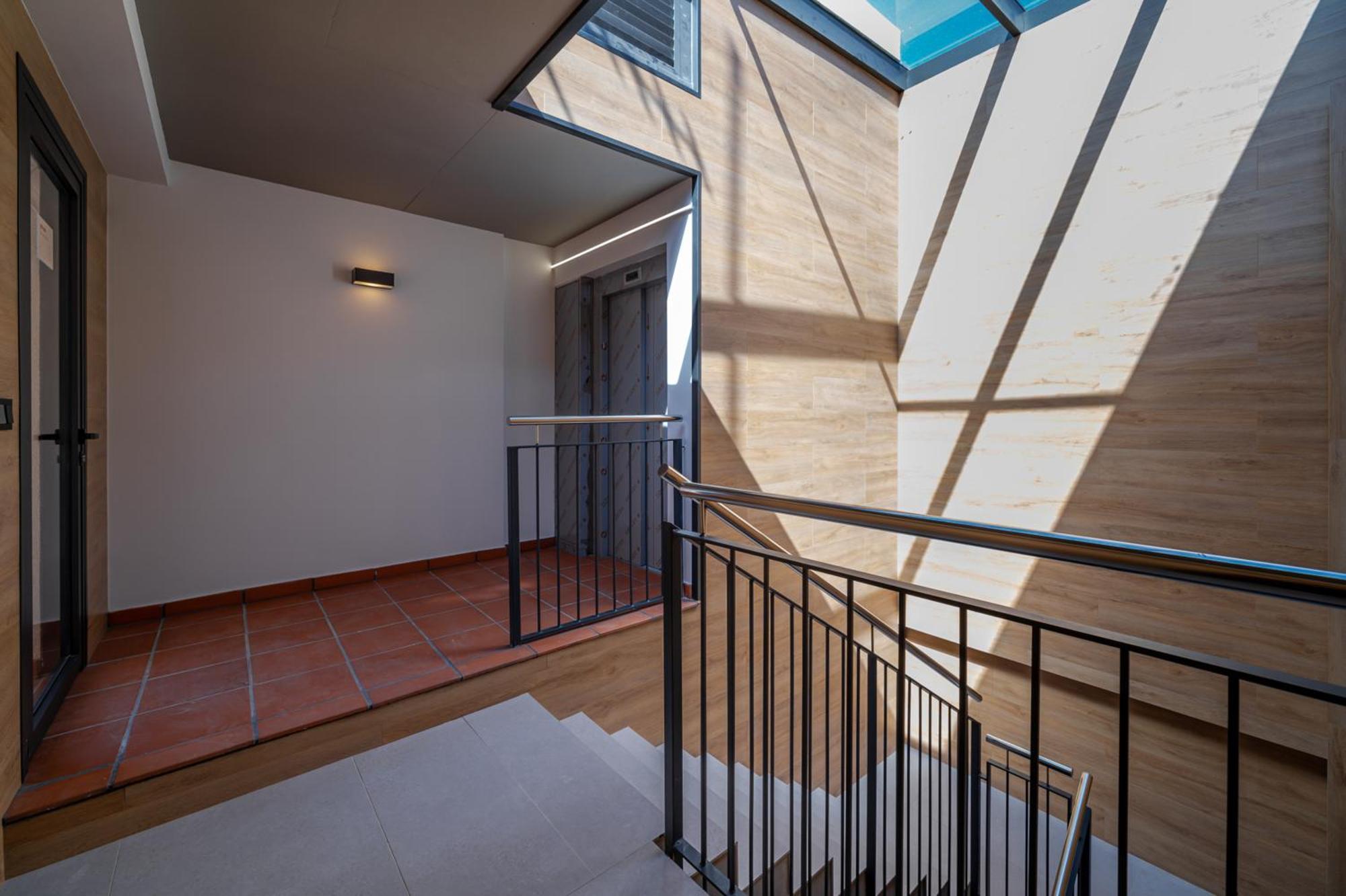 Limehome Barcelona Placa Pirineus L'Hospitalet de Llobregat