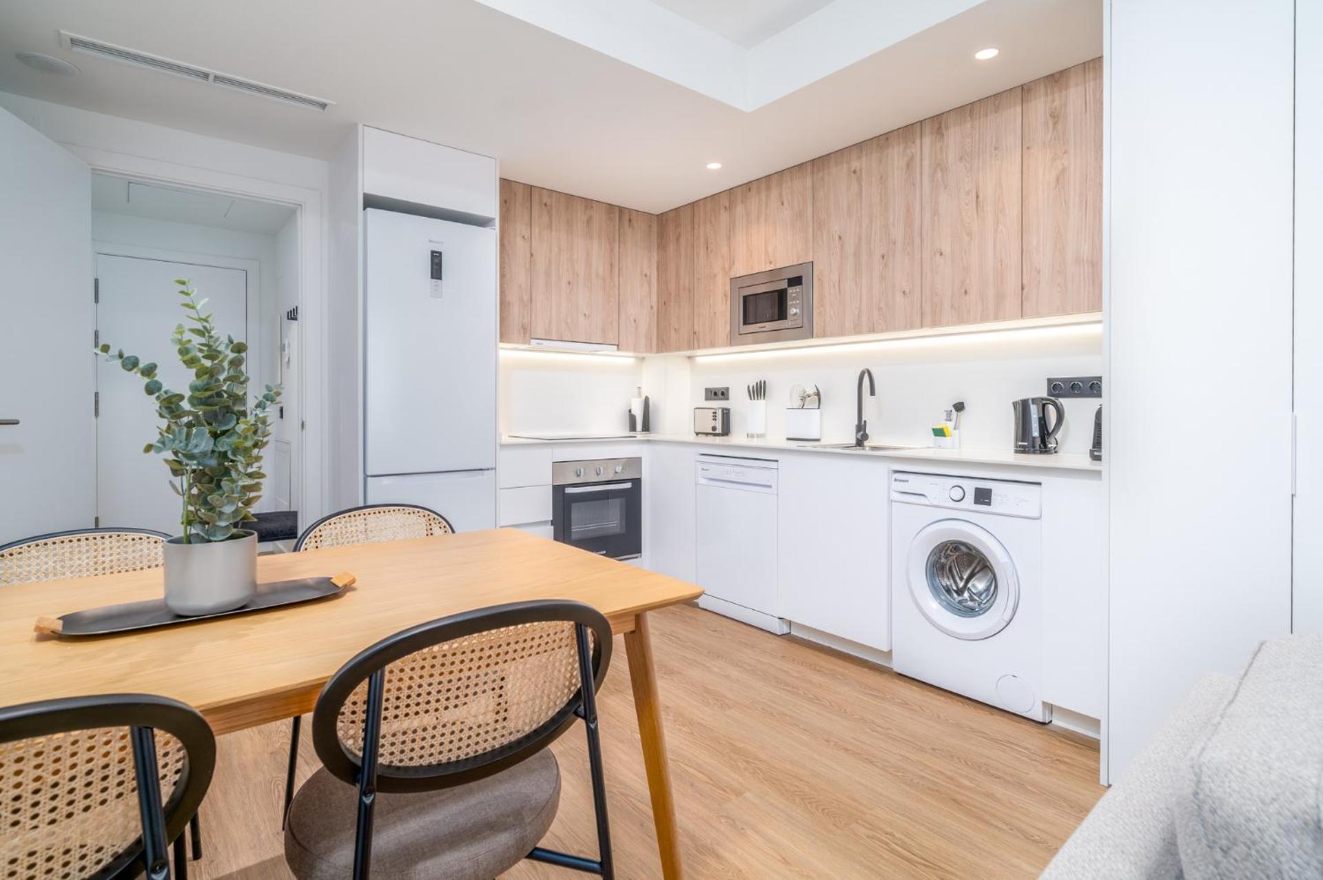Limehome Barcelona Placa Pirineus Apartament L'Hospitalet de Llobregat