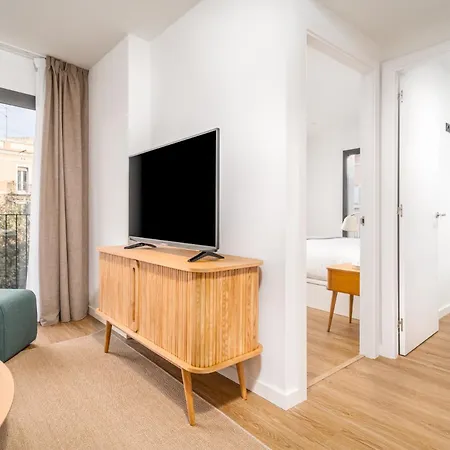 Limehome Barcelona Placa Pirineus L'Hospitalet de Llobregat Exterior photo
