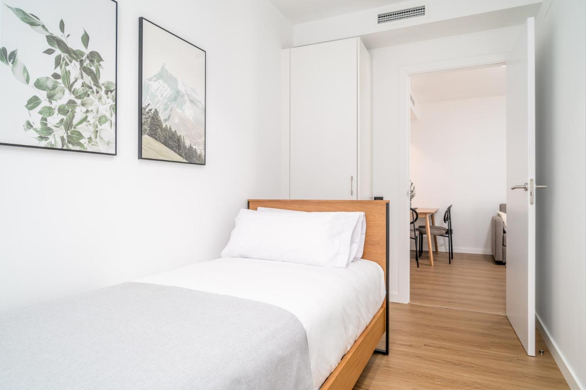Apartment Limehome Barcelona Placa Pirineus