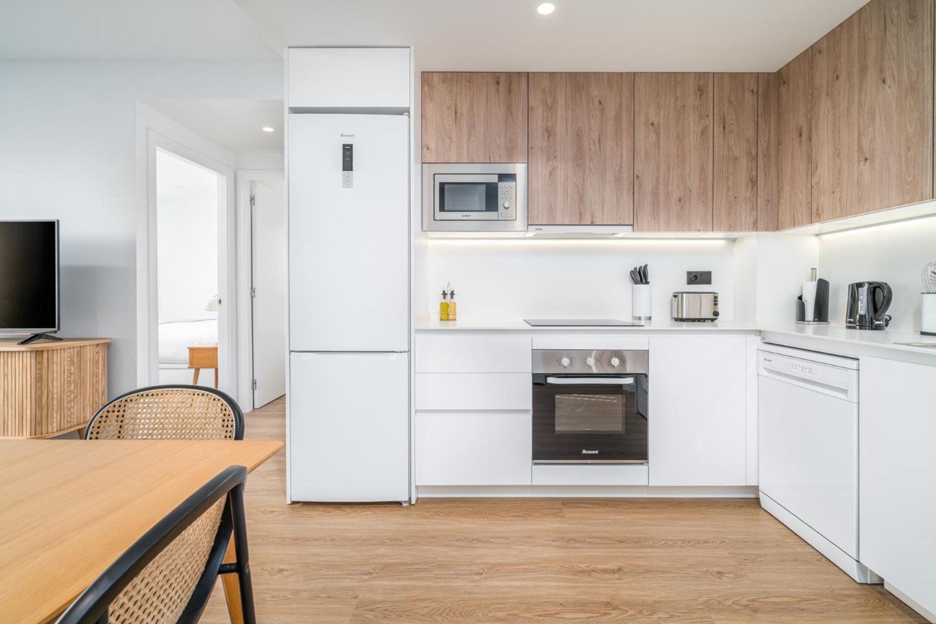 Limehome Barcelona Placa Pirineus *