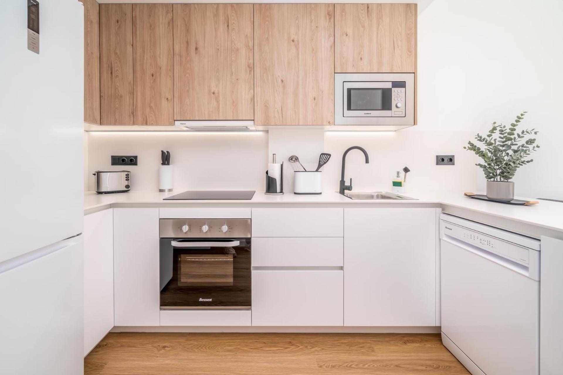 Limehome Barcelona Placa Pirineus *