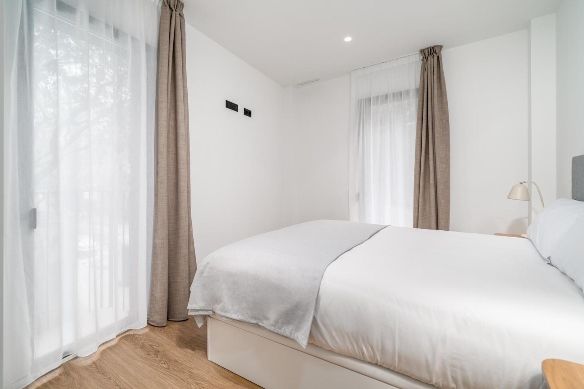 Apartment Limehome Barcelona Placa Pirineus *